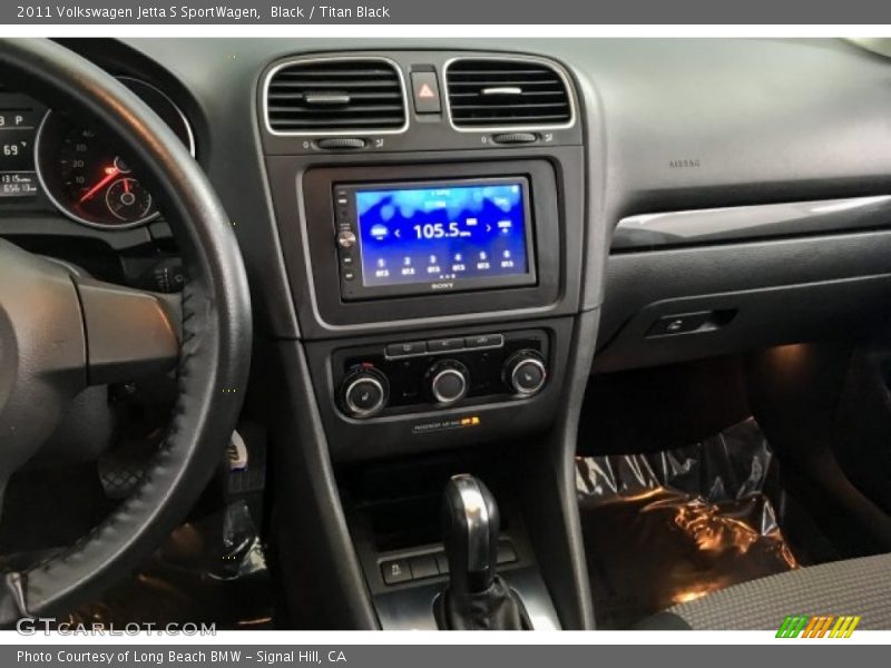 Black / Titan Black 2011 Volkswagen Jetta S SportWagen