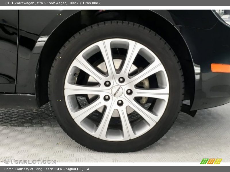 Black / Titan Black 2011 Volkswagen Jetta S SportWagen