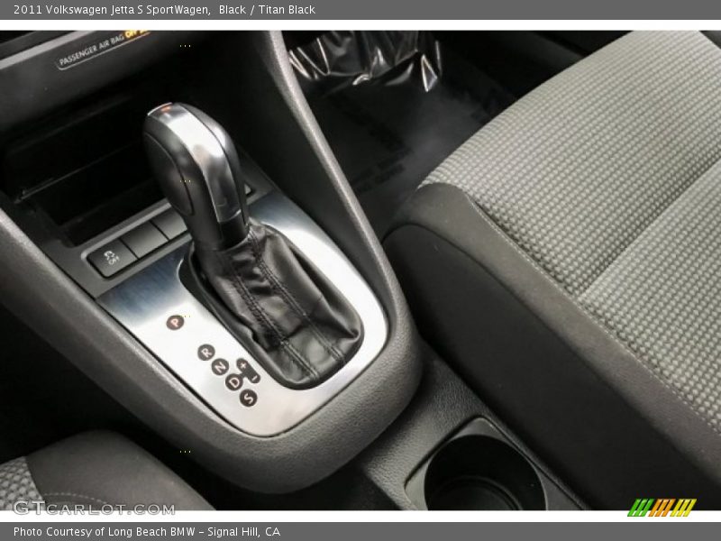 Black / Titan Black 2011 Volkswagen Jetta S SportWagen