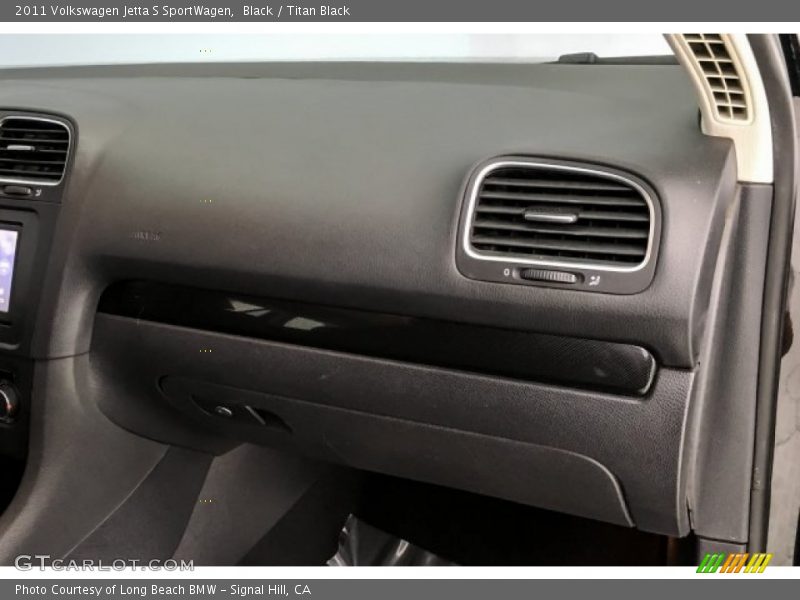 Black / Titan Black 2011 Volkswagen Jetta S SportWagen
