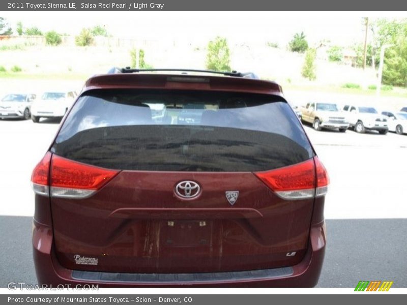 Salsa Red Pearl / Light Gray 2011 Toyota Sienna LE