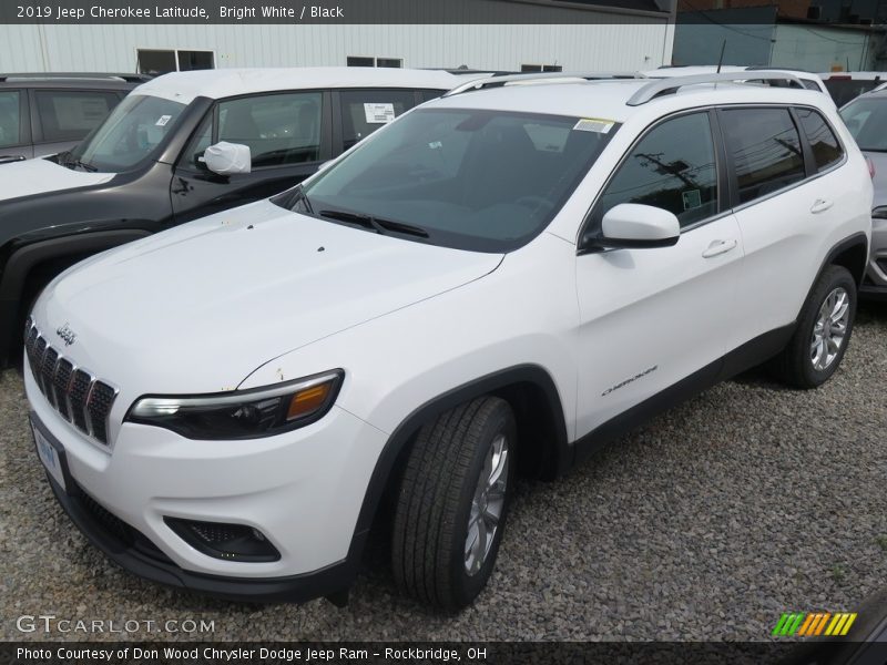 Bright White / Black 2019 Jeep Cherokee Latitude