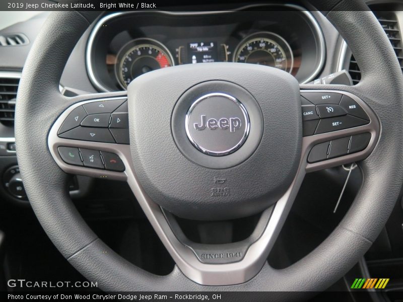 Bright White / Black 2019 Jeep Cherokee Latitude