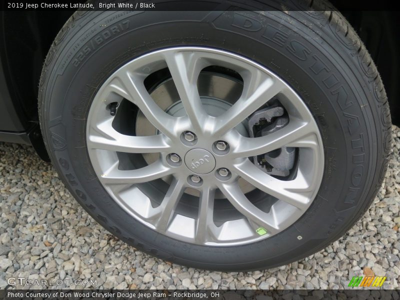 Bright White / Black 2019 Jeep Cherokee Latitude