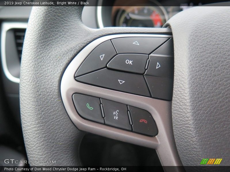 Bright White / Black 2019 Jeep Cherokee Latitude