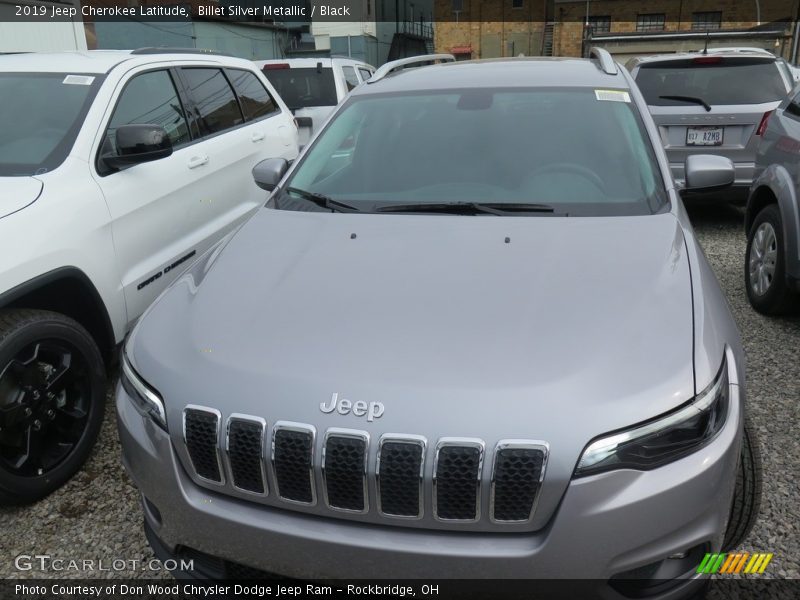 Billet Silver Metallic / Black 2019 Jeep Cherokee Latitude