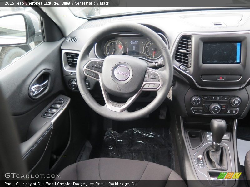 Billet Silver Metallic / Black 2019 Jeep Cherokee Latitude