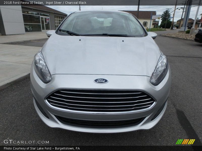 Ingot Silver / Charcoal Black 2018 Ford Fiesta SE Sedan