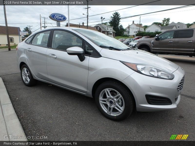 Ingot Silver / Charcoal Black 2018 Ford Fiesta SE Sedan