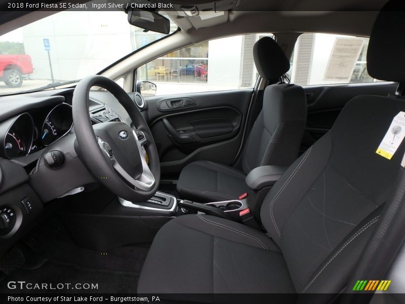 Ingot Silver / Charcoal Black 2018 Ford Fiesta SE Sedan