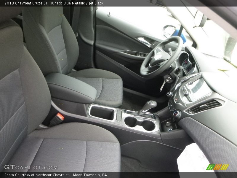 Kinetic Blue Metallic / Jet Black 2018 Chevrolet Cruze LT