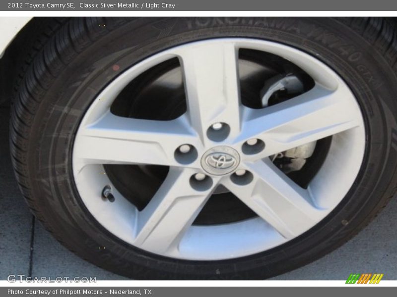 Classic Silver Metallic / Light Gray 2012 Toyota Camry SE