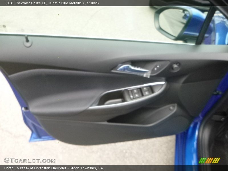 Kinetic Blue Metallic / Jet Black 2018 Chevrolet Cruze LT