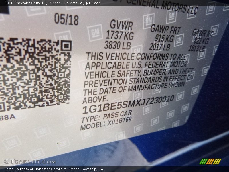 Kinetic Blue Metallic / Jet Black 2018 Chevrolet Cruze LT