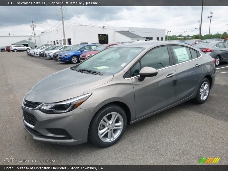 Pepperdust Metallic / Jet Black 2018 Chevrolet Cruze LT