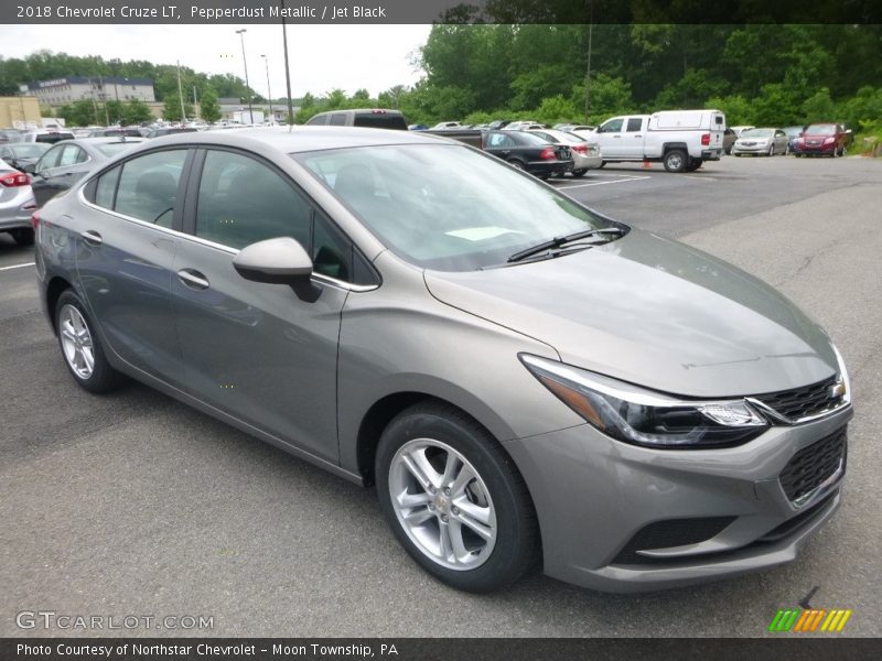 Pepperdust Metallic / Jet Black 2018 Chevrolet Cruze LT