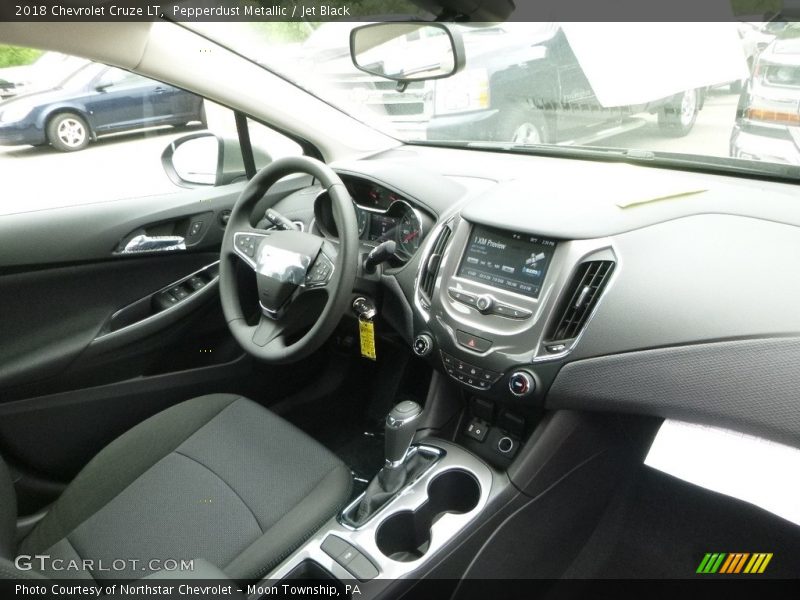Pepperdust Metallic / Jet Black 2018 Chevrolet Cruze LT