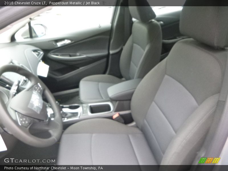 Pepperdust Metallic / Jet Black 2018 Chevrolet Cruze LT