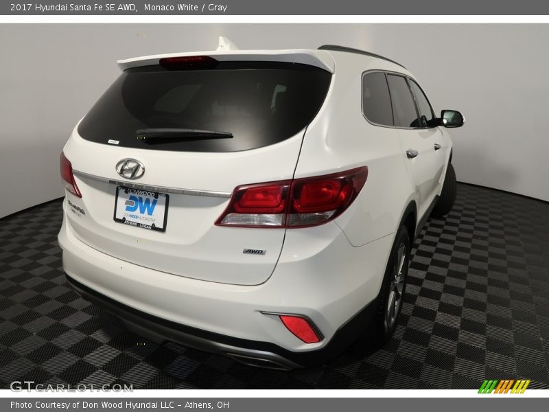 Monaco White / Gray 2017 Hyundai Santa Fe SE AWD