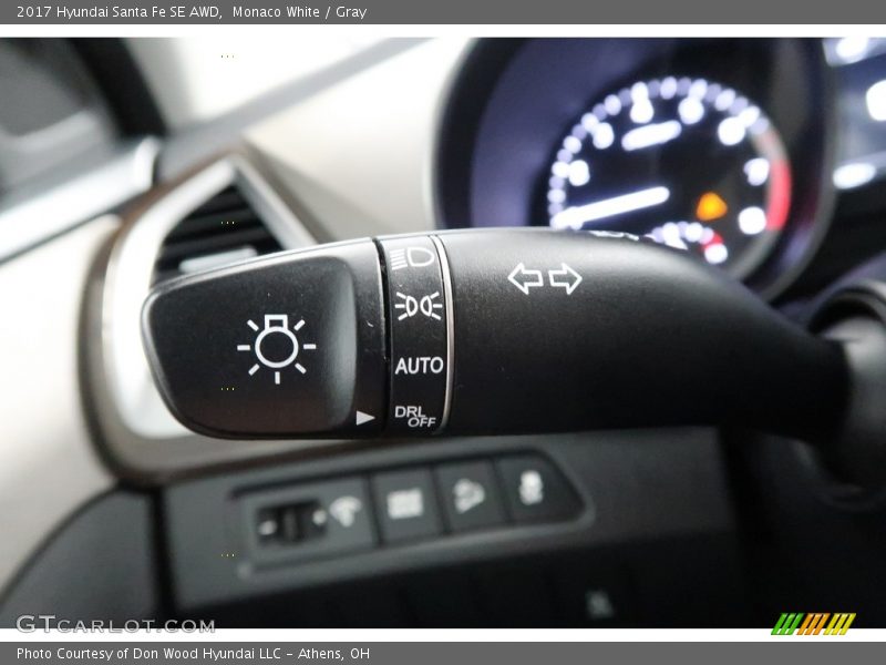 Monaco White / Gray 2017 Hyundai Santa Fe SE AWD