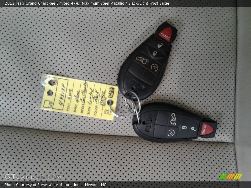 Maximum Steel Metallic / Black/Light Frost Beige 2012 Jeep Grand Cherokee Limited 4x4