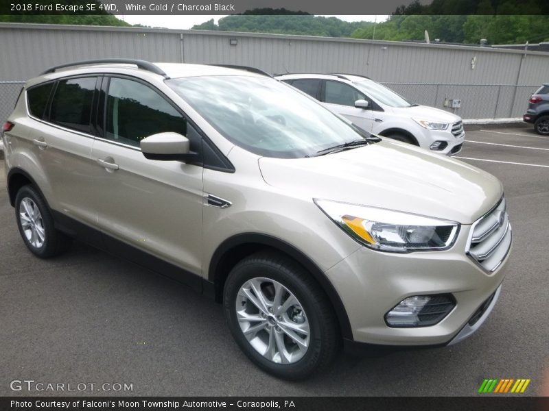 White Gold / Charcoal Black 2018 Ford Escape SE 4WD