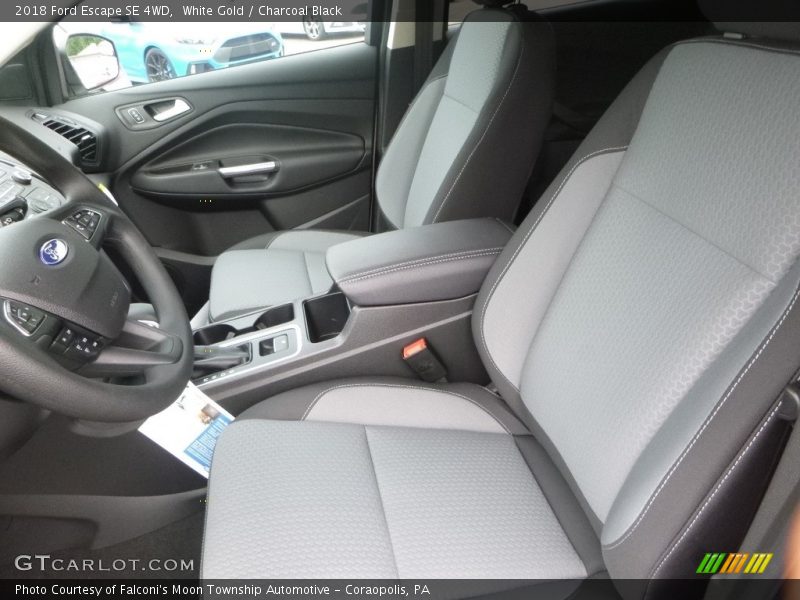 White Gold / Charcoal Black 2018 Ford Escape SE 4WD