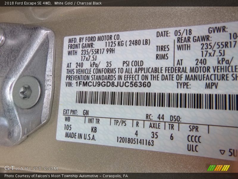 White Gold / Charcoal Black 2018 Ford Escape SE 4WD