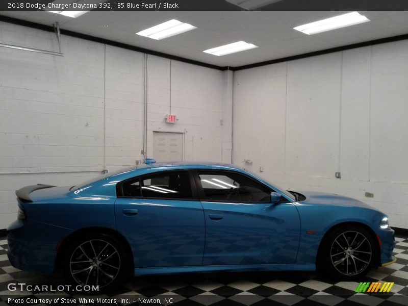 B5 Blue Pearl / Black 2018 Dodge Charger Daytona 392