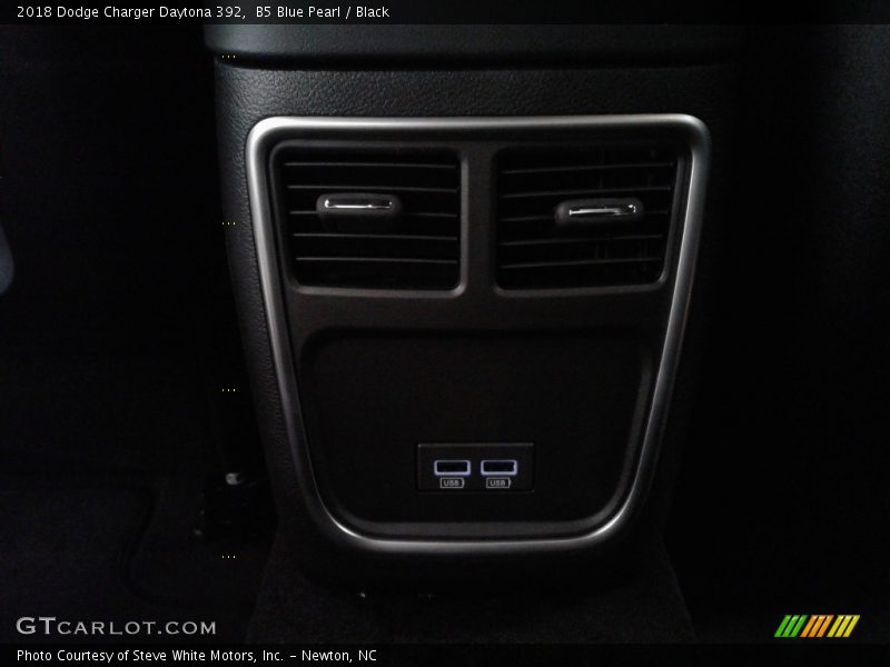 B5 Blue Pearl / Black 2018 Dodge Charger Daytona 392