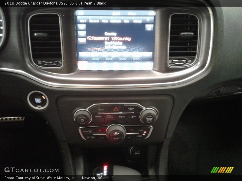 B5 Blue Pearl / Black 2018 Dodge Charger Daytona 392
