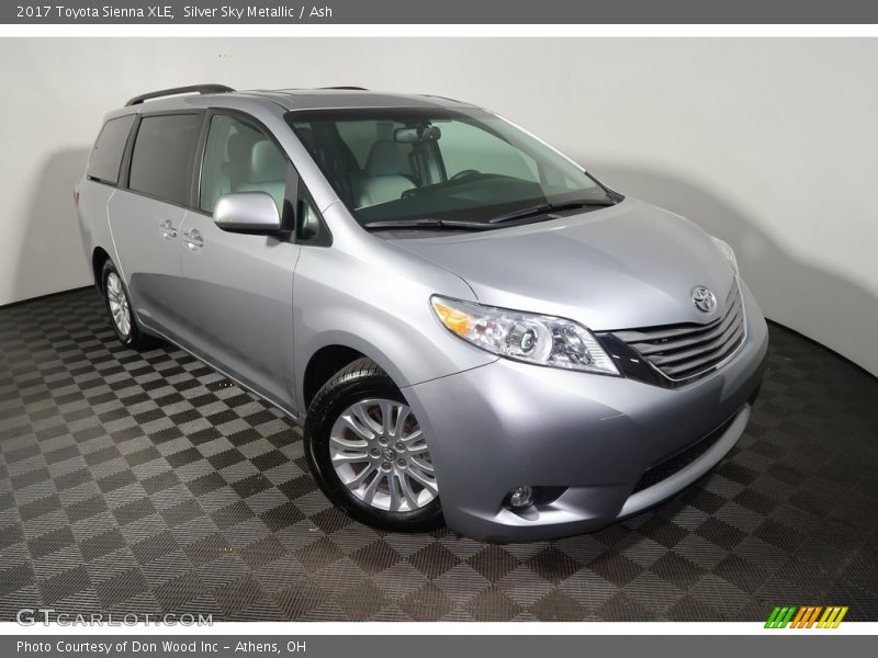 Silver Sky Metallic / Ash 2017 Toyota Sienna XLE