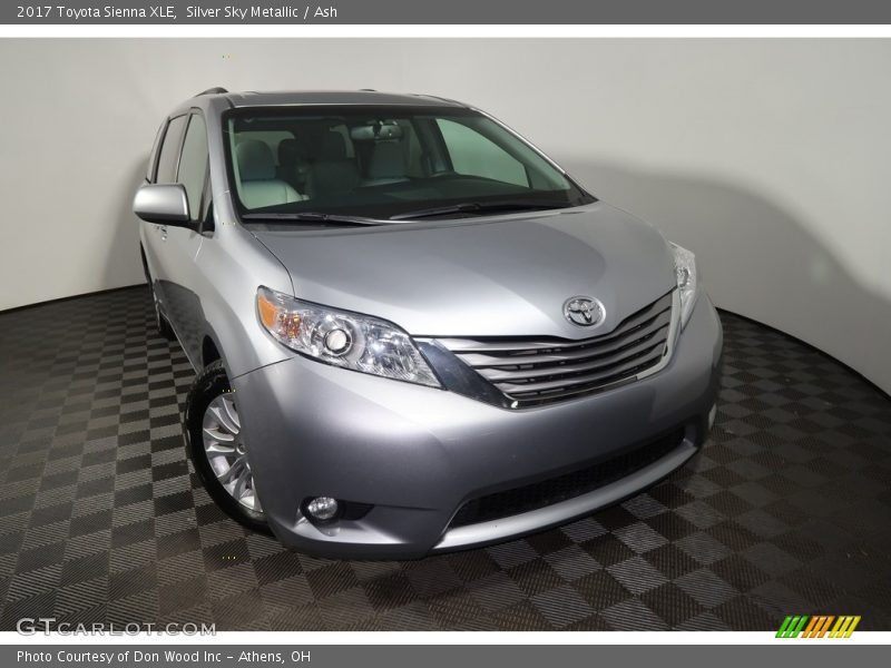Silver Sky Metallic / Ash 2017 Toyota Sienna XLE