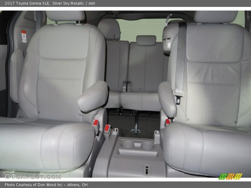 Silver Sky Metallic / Ash 2017 Toyota Sienna XLE