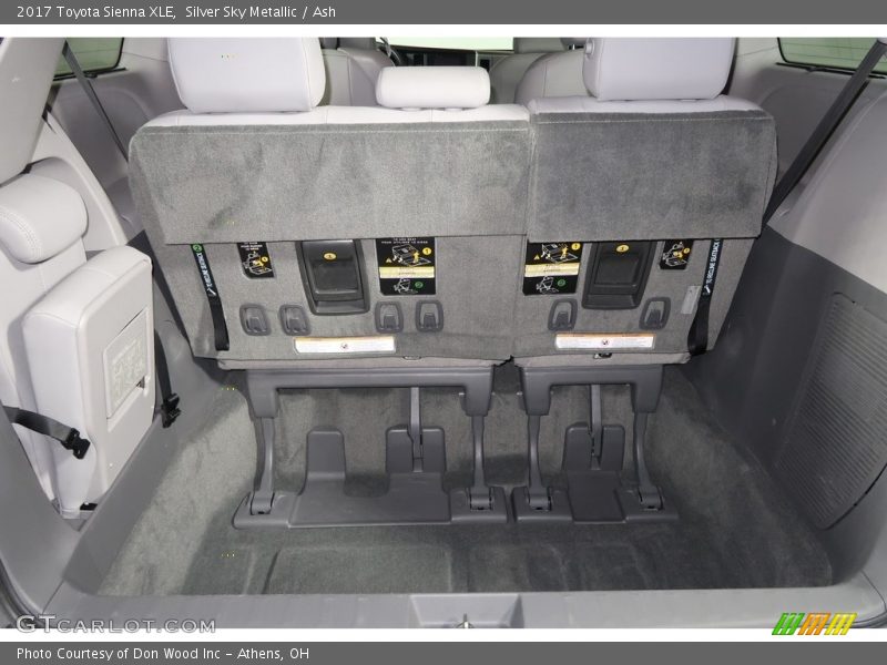 Silver Sky Metallic / Ash 2017 Toyota Sienna XLE