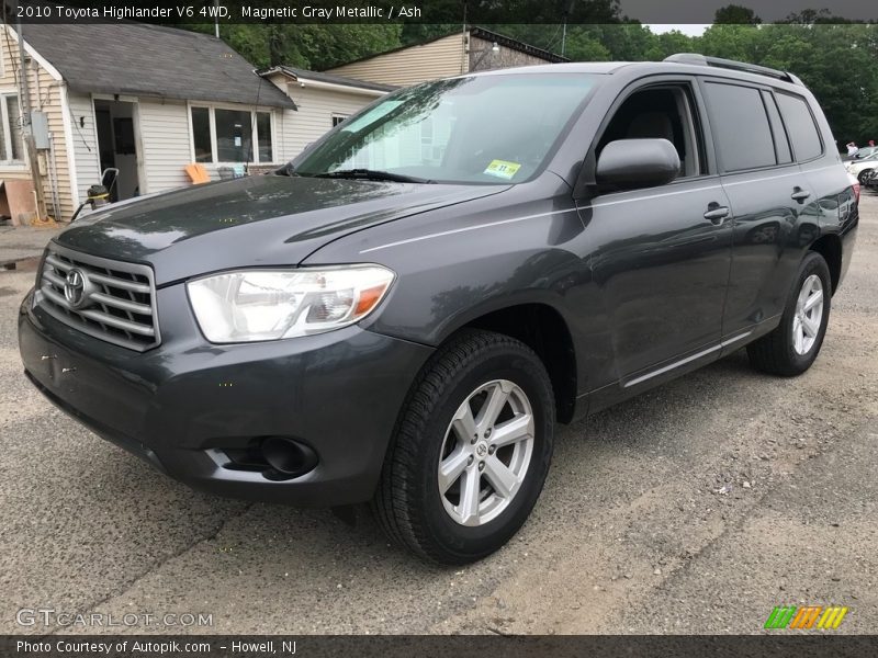 Magnetic Gray Metallic / Ash 2010 Toyota Highlander V6 4WD
