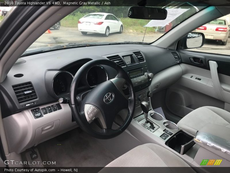 Magnetic Gray Metallic / Ash 2010 Toyota Highlander V6 4WD