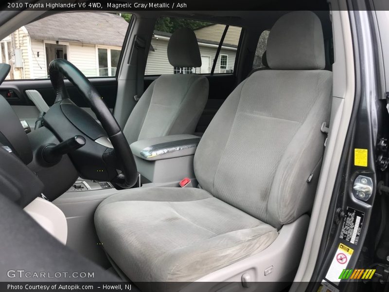Magnetic Gray Metallic / Ash 2010 Toyota Highlander V6 4WD