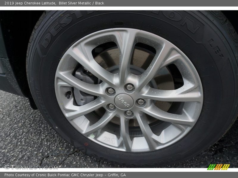 Billet Silver Metallic / Black 2019 Jeep Cherokee Latitude