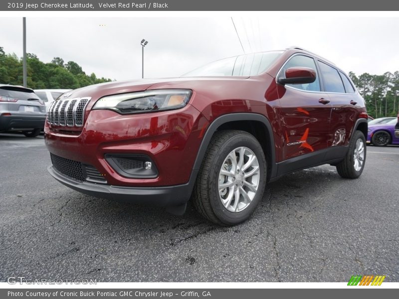 Velvet Red Pearl / Black 2019 Jeep Cherokee Latitude