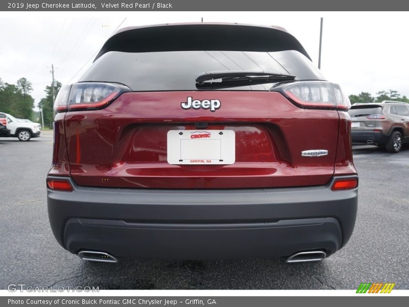 Velvet Red Pearl / Black 2019 Jeep Cherokee Latitude