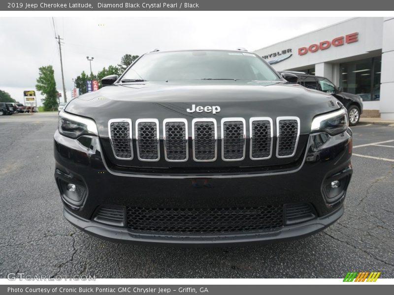 Diamond Black Crystal Pearl / Black 2019 Jeep Cherokee Latitude