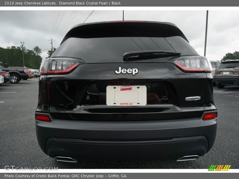 Diamond Black Crystal Pearl / Black 2019 Jeep Cherokee Latitude