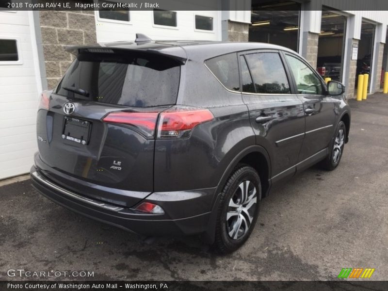 Magnetic Gray Metallic / Black 2018 Toyota RAV4 LE
