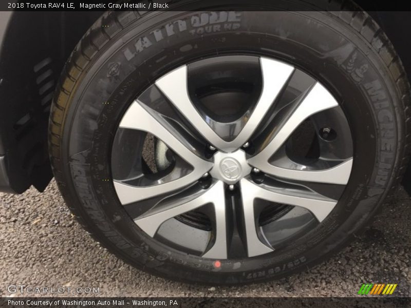 Magnetic Gray Metallic / Black 2018 Toyota RAV4 LE