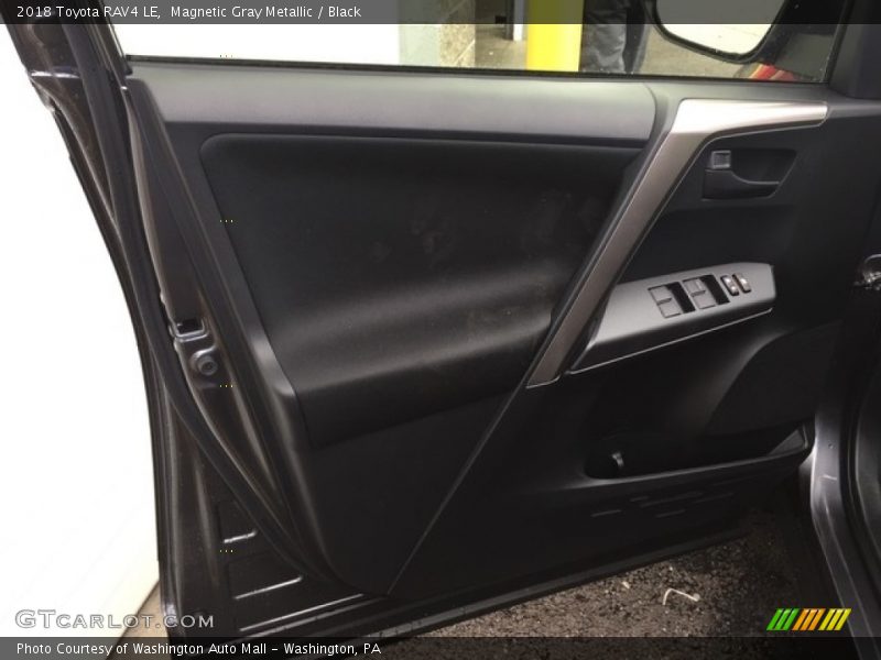 Magnetic Gray Metallic / Black 2018 Toyota RAV4 LE