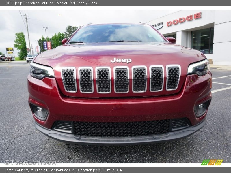 Velvet Red Pearl / Black 2019 Jeep Cherokee Latitude