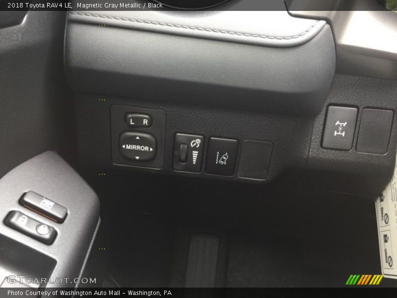 Magnetic Gray Metallic / Black 2018 Toyota RAV4 LE