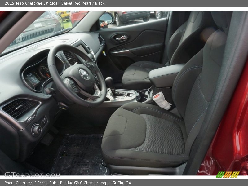 Velvet Red Pearl / Black 2019 Jeep Cherokee Latitude