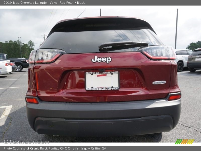 Velvet Red Pearl / Black 2019 Jeep Cherokee Latitude